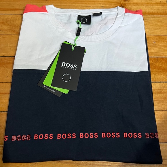 🔥🔥SOLD🔥🔥💯Authentic Hugo boss t-shirt collections - Picture 2 of 5